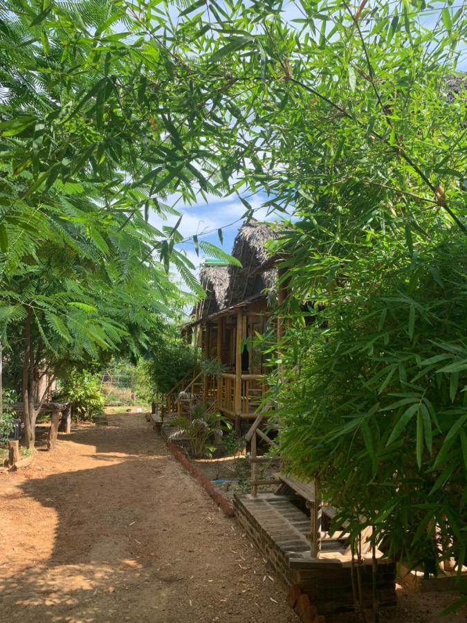 Ferienwohnung Bamboo House Bagan Exterior foto